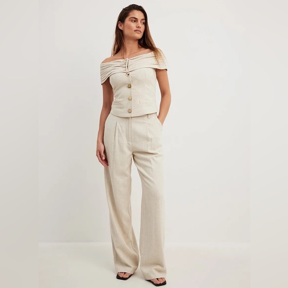 NA-KD Set - Beige Linen Blend Off Shoulder Top & Suit Trousers - Picture 10 of 17